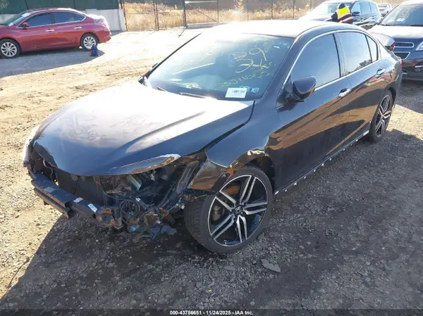 1HGCR2F1XHA204617 2017 HONDA ACCORD - Image 2