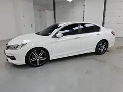 1HGCR2F1XHA212216 2017 HONDA ACCORD