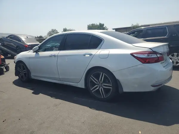 1HGCR2F1XHA215844 2017 HONDA ACCORD - Image 2