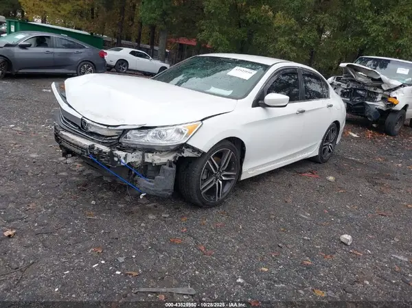 1HGCR2F1XHA215889 2017 HONDA ACCORD - Image 2