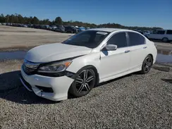1HGCR2F1XHA221885 2017 HONDA ACCORD