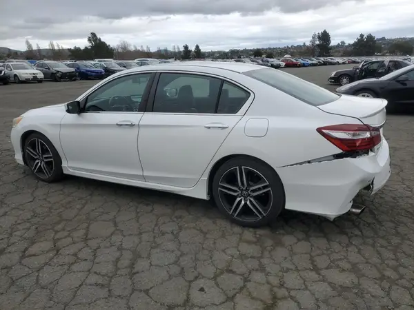 1HGCR2F1XHA223930 2017 HONDA ACCORD - Image 2