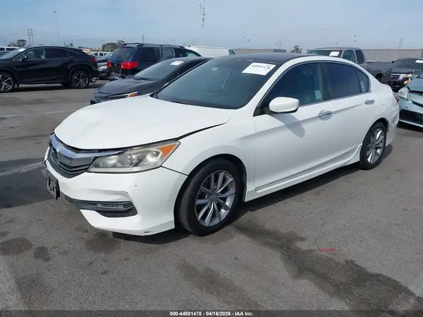 1HGCR2F1XHA227640 2017 HONDA ACCORD - Image 2