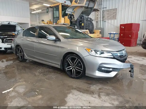 1HGCR2F1XHA257575 2017 HONDA ACCORD - Image 1