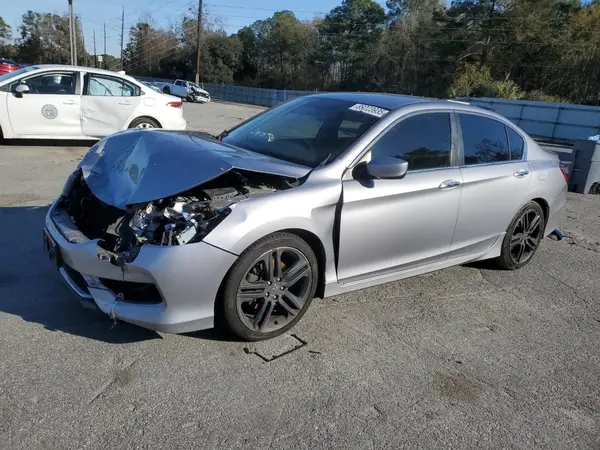 1HGCR2F1XHA258614 2017 HONDA ACCORD - Image 1