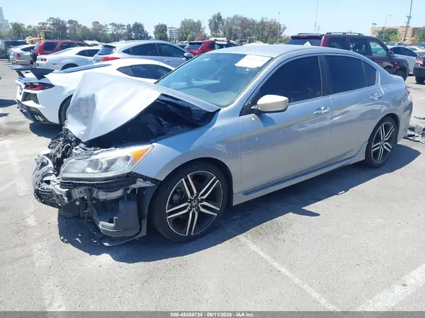 1HGCR2F1XHA258919 2017 HONDA ACCORD - Image 2