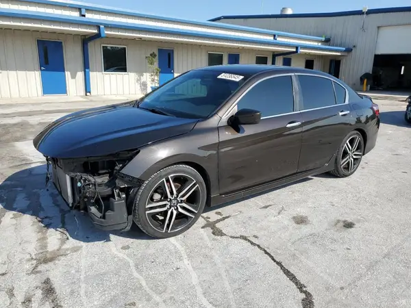 1HGCR2F1XHA275638 2017 HONDA ACCORD - Image 1