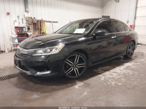 1HGCR2F1XHA280743 2017 HONDA ACCORD - Image 2