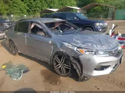 1HGCR2F1XHA290317 2017 HONDA ACCORD