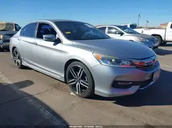 1HGCR2F1XHA296702 2017 HONDA ACCORD