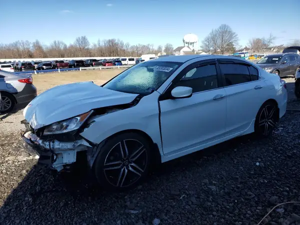 1HGCR2F1XHA300263 2017 HONDA ACCORD - Image 1