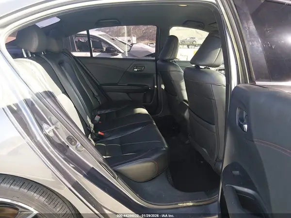 1HGCR2F1XHA302188 2017 HONDA ACCORD - Image 8