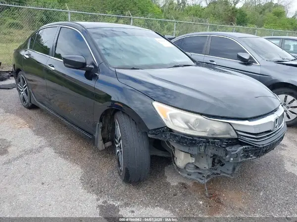 1HGCR2F1XHA303776 2017 HONDA ACCORD - Image 1