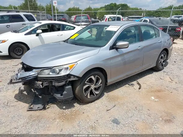 1HGCR2F30GA067865 2016 HONDA ACCORD - Image 2