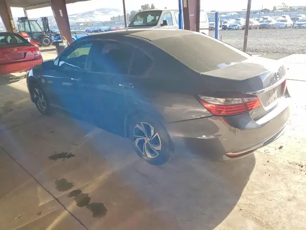 1HGCR2F30GA107586 2016 HONDA ACCORD - Image 2