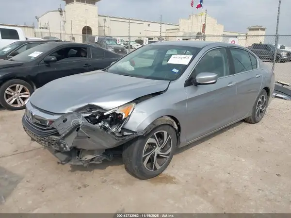 1HGCR2F30GA201080 2016 HONDA ACCORD - Image 2