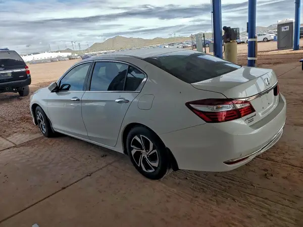 1HGCR2F30GA208028 2016 HONDA ACCORD - Image 2