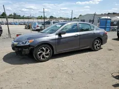 1HGCR2F30HA028596 2017 HONDA ACCORD