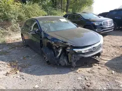 1HGCR2F30HA032194 2017 HONDA ACCORD