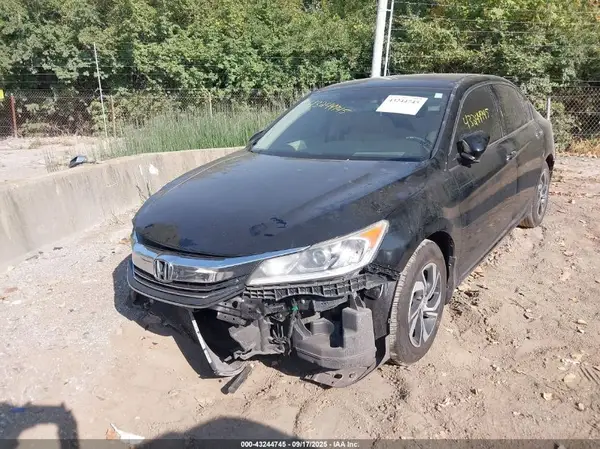 1HGCR2F30HA032194 2017 HONDA ACCORD - Image 2