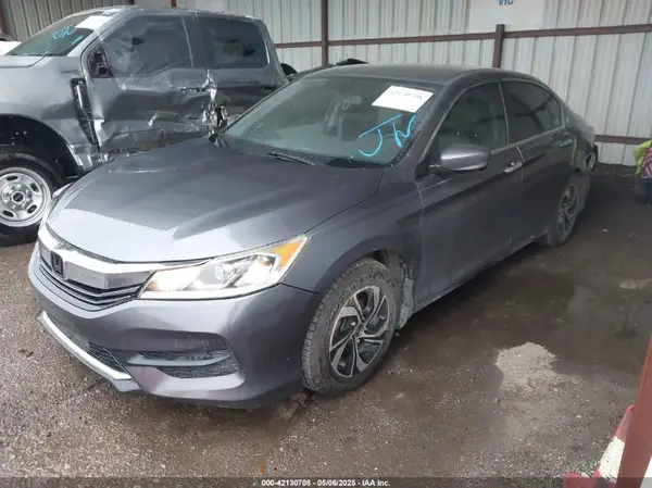 1HGCR2F30HA038237 2017 HONDA ACCORD - Image 2