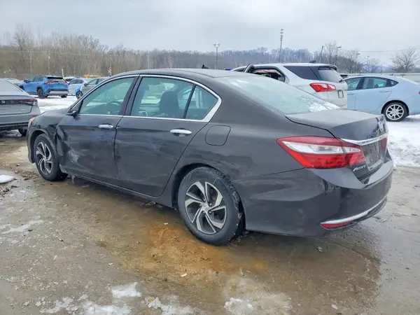 1HGCR2F30HA057984 2017 HONDA ACCORD - Image 2
