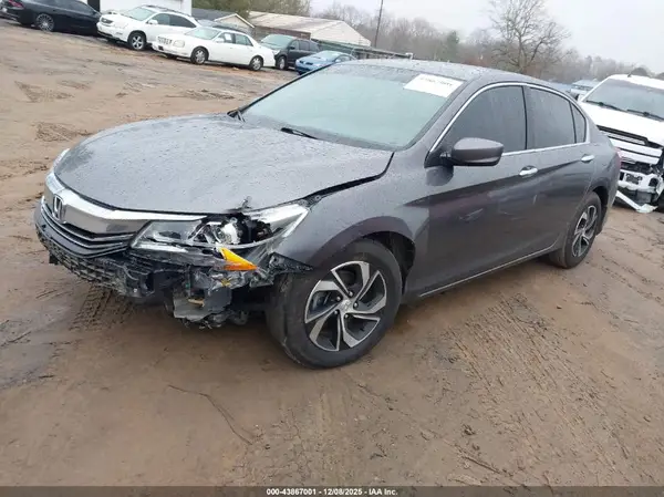 1HGCR2F30HA062764 2017 HONDA ACCORD - Image 2