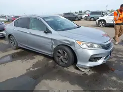 1HGCR2F30HA092900 2017 HONDA ACCORD