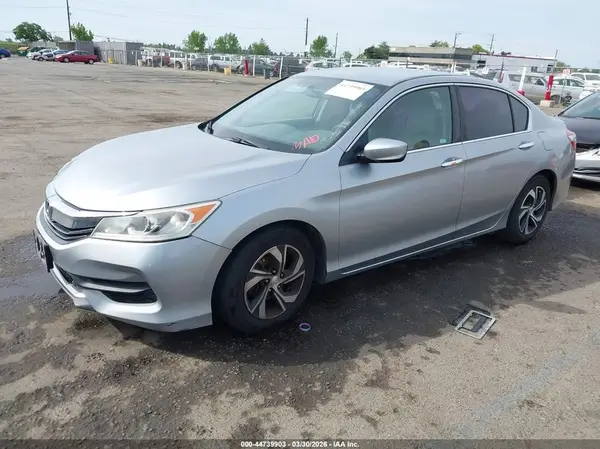 1HGCR2F30HA092900 2017 HONDA ACCORD - Image 2