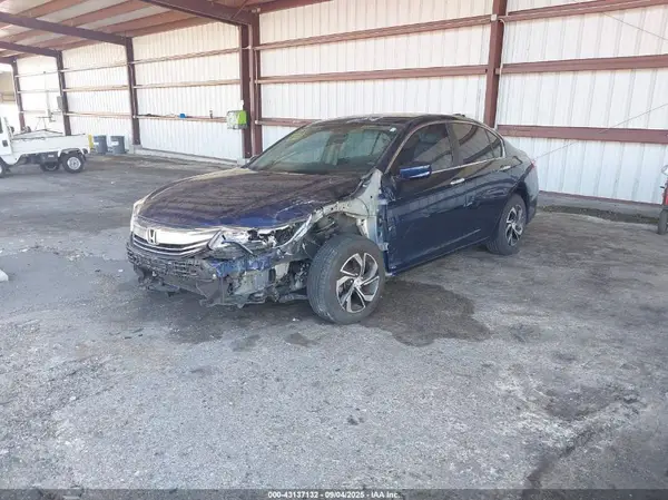 1HGCR2F30HA107315 2017 HONDA ACCORD - Image 2