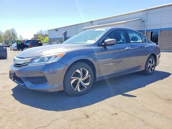 1HGCR2F30HA121358 2017 HONDA ACCORD - Image 1