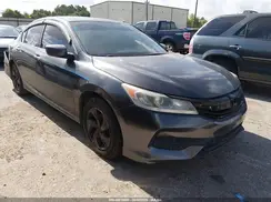 1HGCR2F30HA121585 2017 HONDA ACCORD