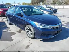 1HGCR2F30HA130562 2017 HONDA ACCORD