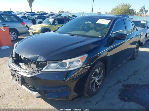 1HGCR2F30HA132425 2017 HONDA ACCORD - Image 2