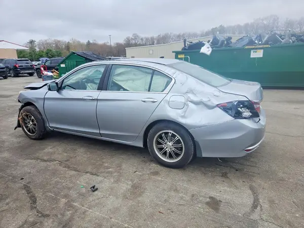 1HGCR2F30HA135650 2017 HONDA ACCORD - Image 2
