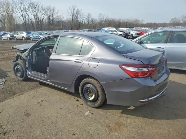 1HGCR2F30HA137057 2017 HONDA ACCORD - Image 2