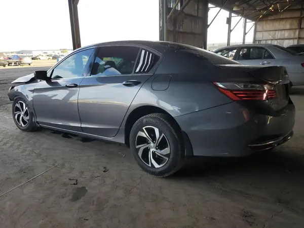1HGCR2F30HA155588 2017 HONDA ACCORD - Image 2