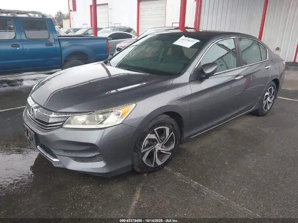 1HGCR2F30HA160158 2017 HONDA ACCORD - Image 2