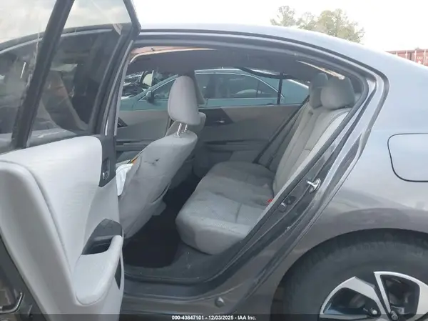 1HGCR2F30HA172973 2017 HONDA ACCORD - Image 8