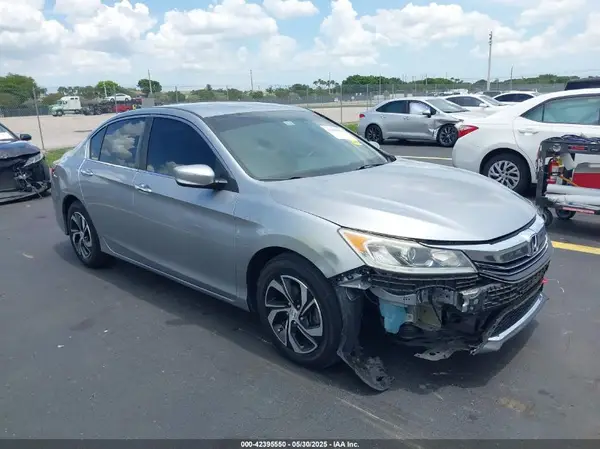 1HGCR2F30HA175856 2017 HONDA ACCORD - Image 1