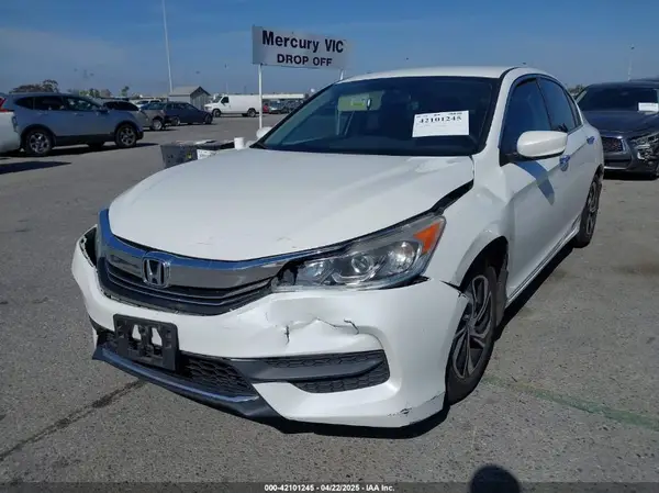 1HGCR2F30HA185917 2017 HONDA ACCORD - Image 2