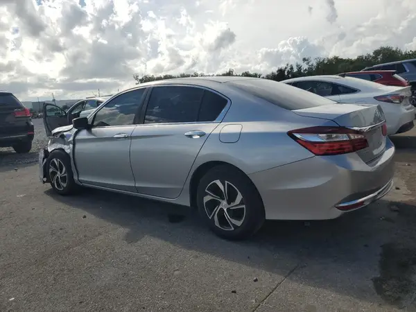 1HGCR2F30HA206457 2017 HONDA ACCORD - Image 2
