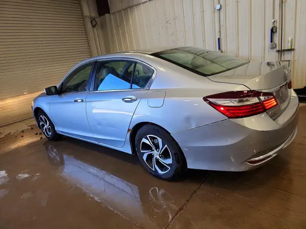 1HGCR2F30HA207897 2017 HONDA ACCORD - Image 2