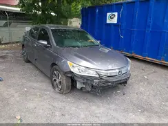 1HGCR2F30HA244545 2017 HONDA ACCORD