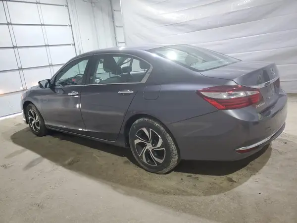 1HGCR2F30HA244674 2017 HONDA ACCORD - Image 2