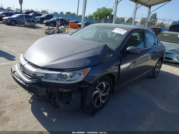 1HGCR2F30HA251124 2017 HONDA ACCORD - Image 2