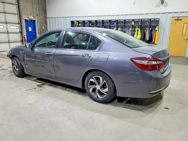 1HGCR2F30HA258364 2017 HONDA ACCORD - Image 2