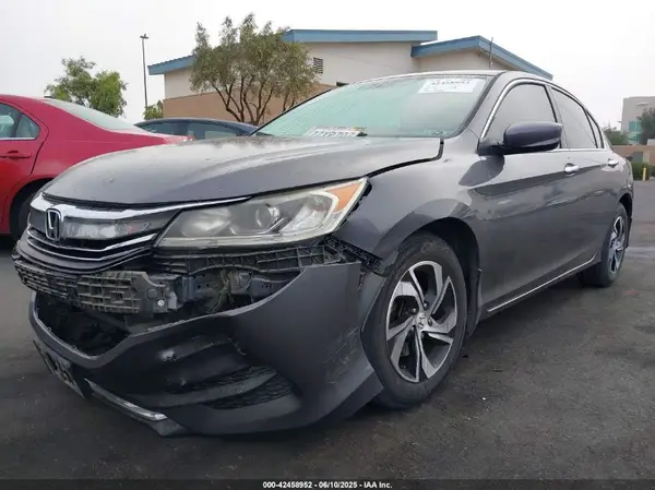 1HGCR2F30HA264942 2017 HONDA ACCORD - Image 2