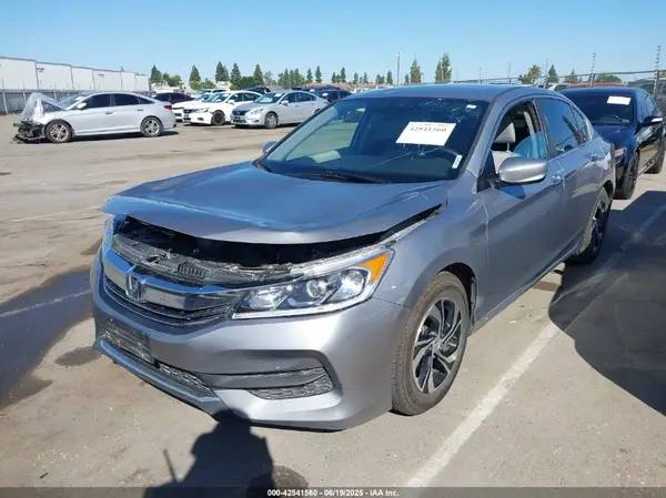 1HGCR2F30HA267369 2017 HONDA ACCORD - Image 2