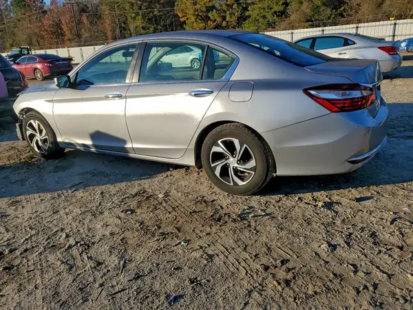 1HGCR2F30HA277657 2017 HONDA ACCORD - Image 2